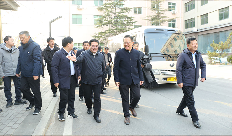 熱烈歡迎新鄉學院領導團深入高服公司調研，共繪校企合作藍圖